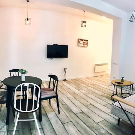 City Center Apartments By Happy Place Tbilissi Extérieur photo