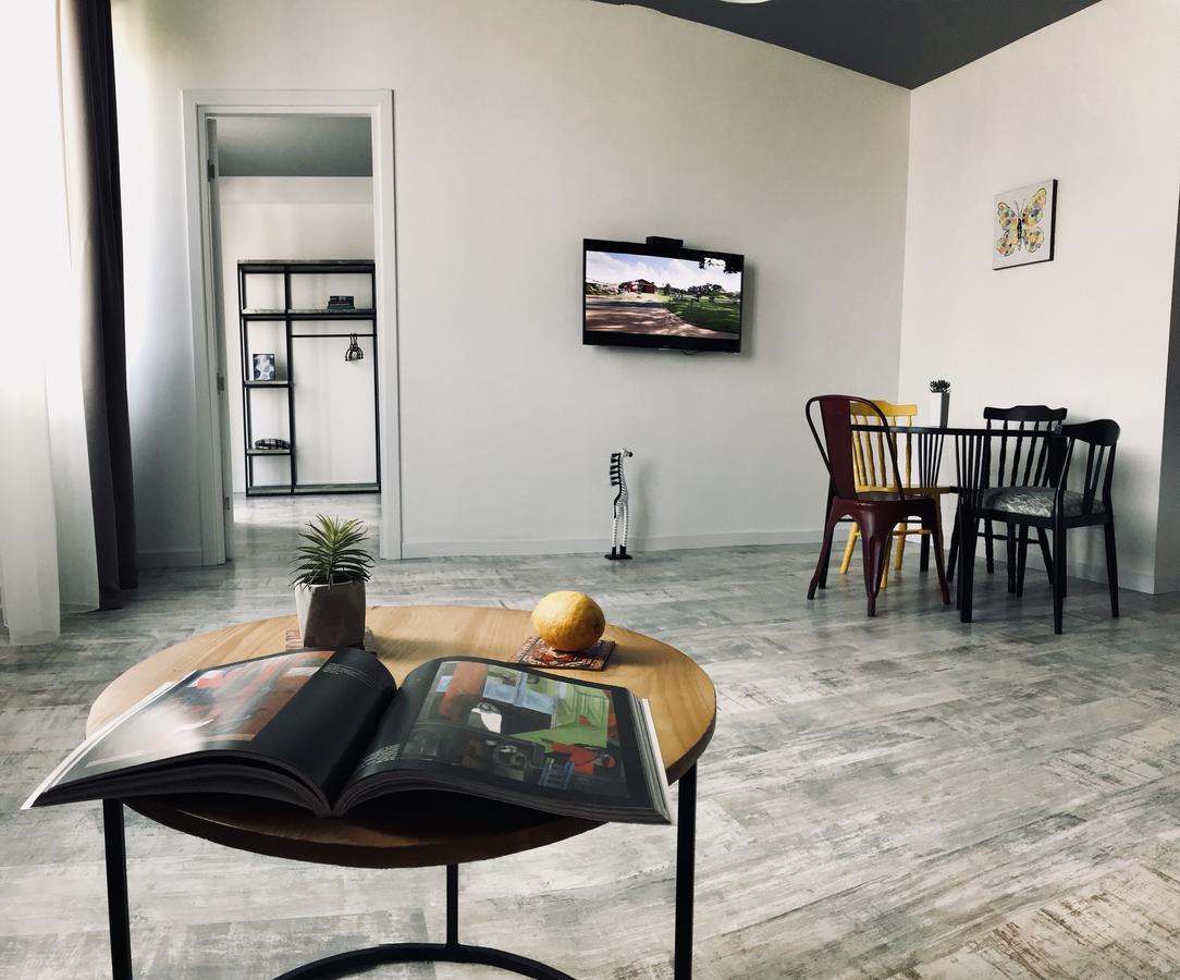 City Center Apartments By Happy Place Tbilissi Extérieur photo